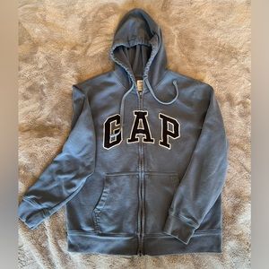 Men’s size medium GAP logo zip up hoodie